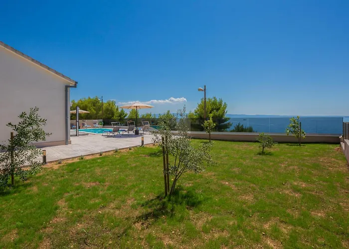 펜션 Zarello With Private Pool Next To The Sea *
