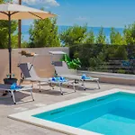Zarello With Private Pool Next To The Sea Σπίτι διακοπών Σπλιτ