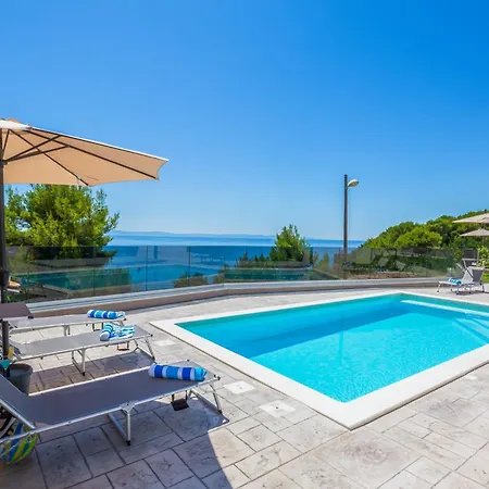 بيت للعطل Zarello With Private Pool Next To The Sea سبليت
