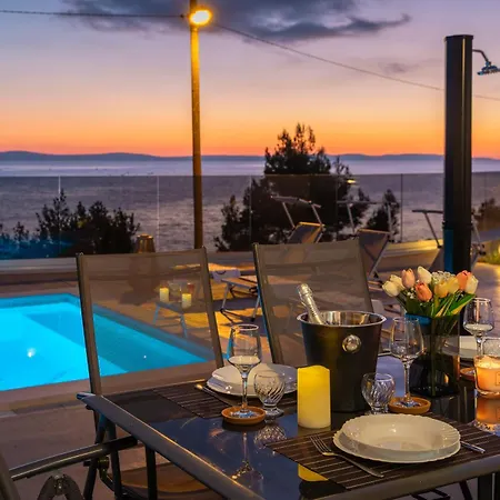 Zarello With Private Pool Next To The Sea بيت للعطل سبليت