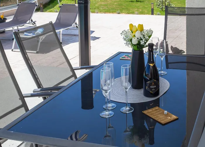 Hébergement de vacances Zarello With Private Pool Next To The Sea Split