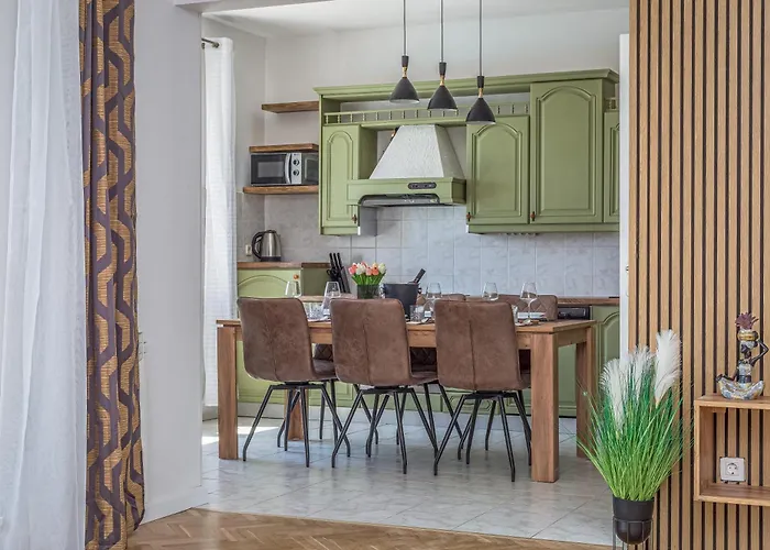 Zarello With Private Pool Next To The Sea Split