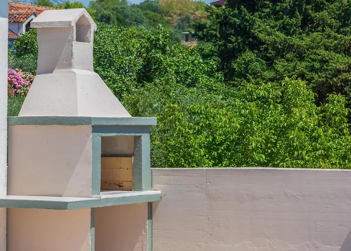 Zarello With Private Pool Next To The Sea Hébergement de vacances