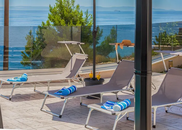 Zarello With Private Pool Next To The Sea