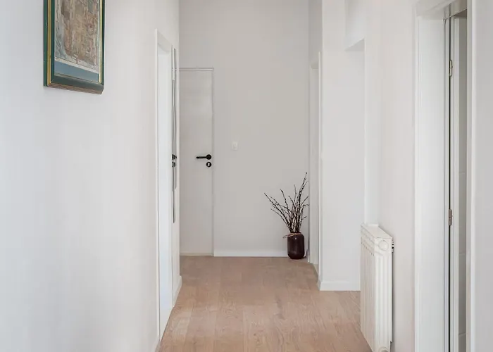 Zarello With Private Pool Next To The Sea Hébergement de vacances *