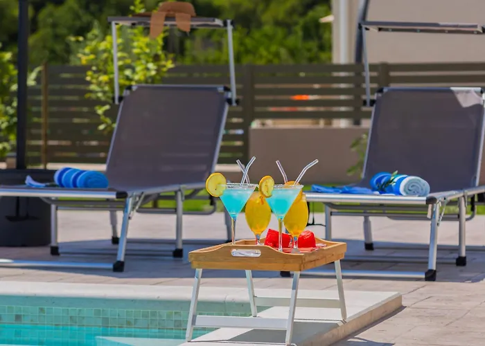 Hébergement de vacances Zarello With Private Pool Next To The Sea *